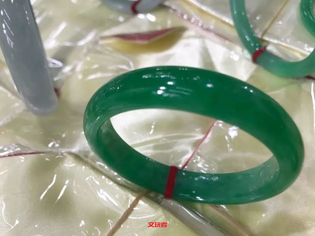 看看吧，玉器市场里的小猫腻！这种料子买到手“烂”到手！