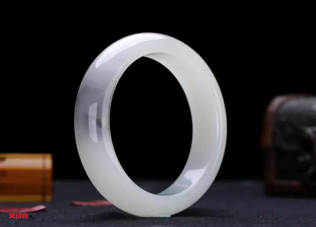 稳赚不赔的买卖！为什么说炒股置地，不如买玉？