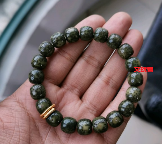 听说，男人玩文玩比吸烟省钱?