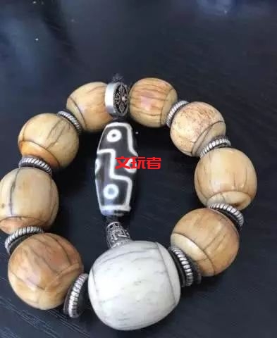 夏天抓紧玩这四种文玩，上色包浆的速度能翻好几倍！