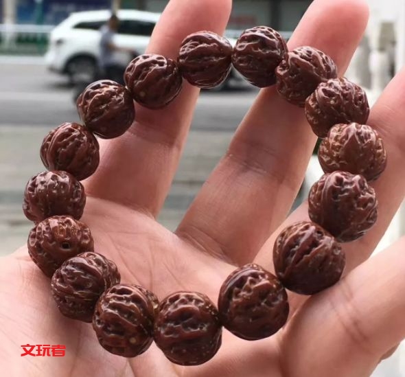 2019年这些文玩最流行，2020年呢？我猜是它们！