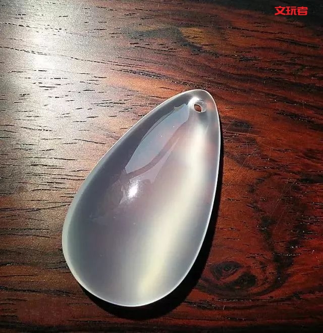 听说，男人玩文玩比吸烟省钱?