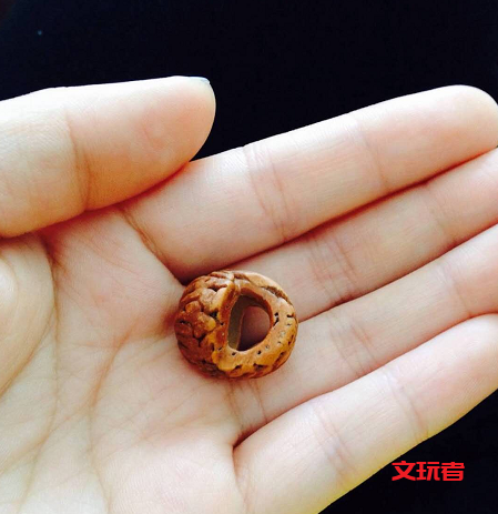 核雕千千万，这种小巧又精致，包浆后美上天！