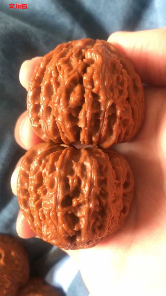 夏天抓紧玩这四种文玩，上色包浆的速度能翻好几倍！