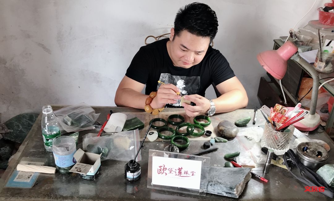 稳赚不赔的买卖！为什么说炒股置地，不如买玉？