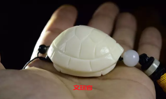 收藏级文玩不够用，陪葬级别都来了？这几种文玩不得了！