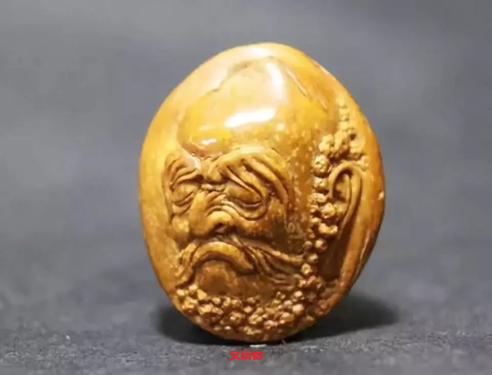 核雕千千万，这种小巧又精致，包浆后美上天！