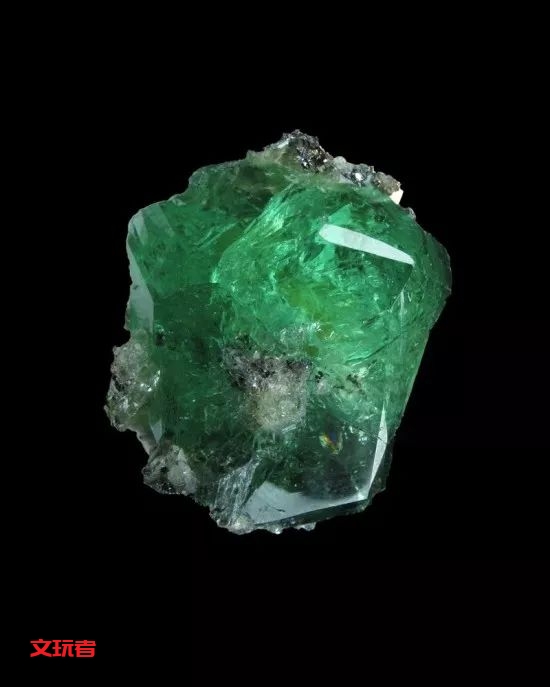 这种“绿色石头”为什么地位这么高？敢与祖母绿叫嚣？