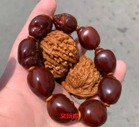 收藏级文玩不够用，陪葬级别都来了？这几种文玩不得了！