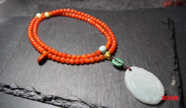 拿手串抵1300块房租？你说值不值？