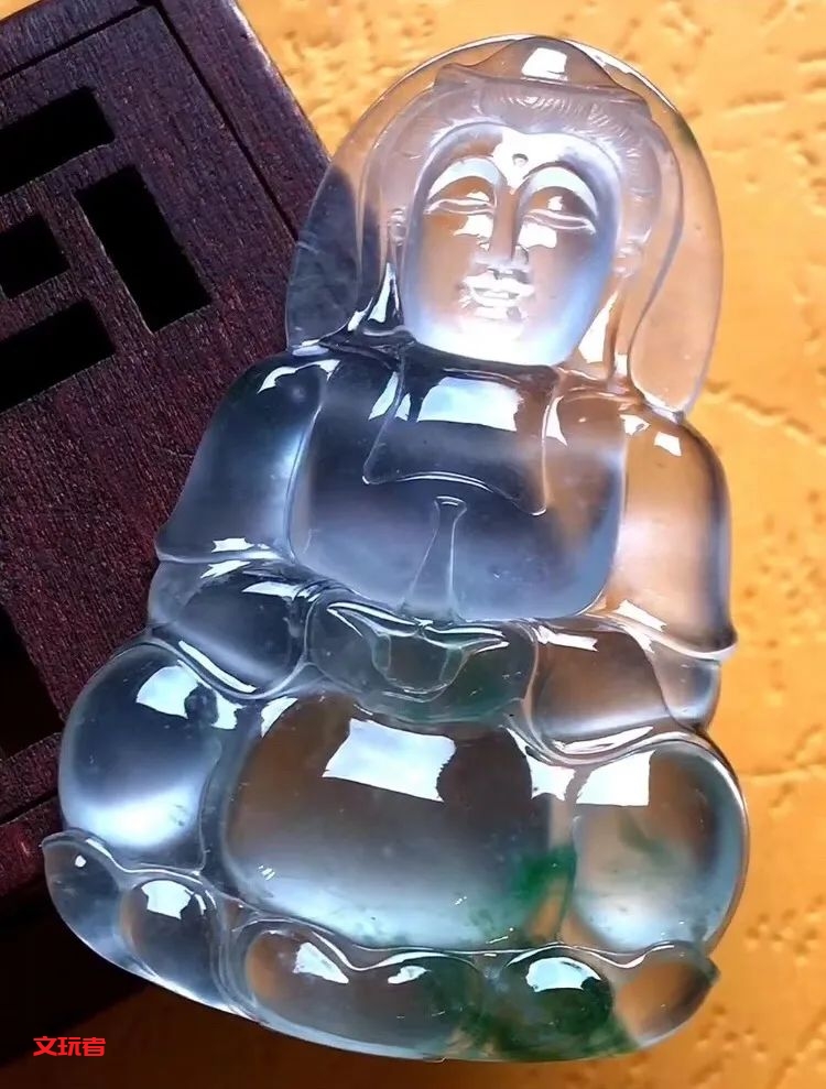 商界大佬都喜欢戴翡翠观音，原因竟是？