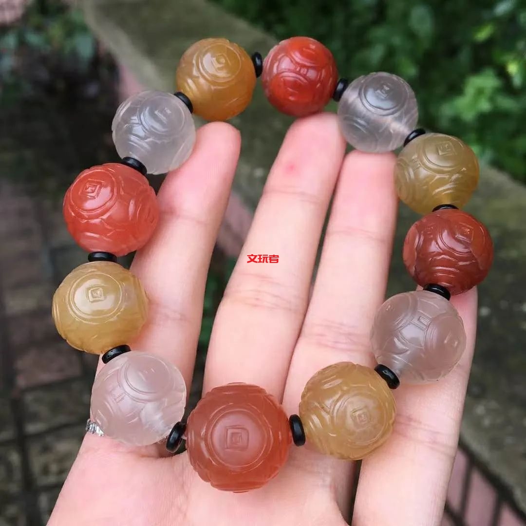 出门必备！这串多宝手串，绝对是全场焦点！