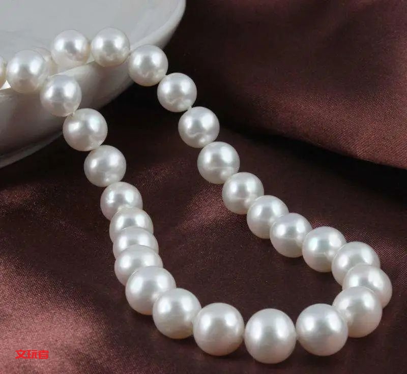 这种又大又圆的宝石，化身时髦利器，堪称国货之光！