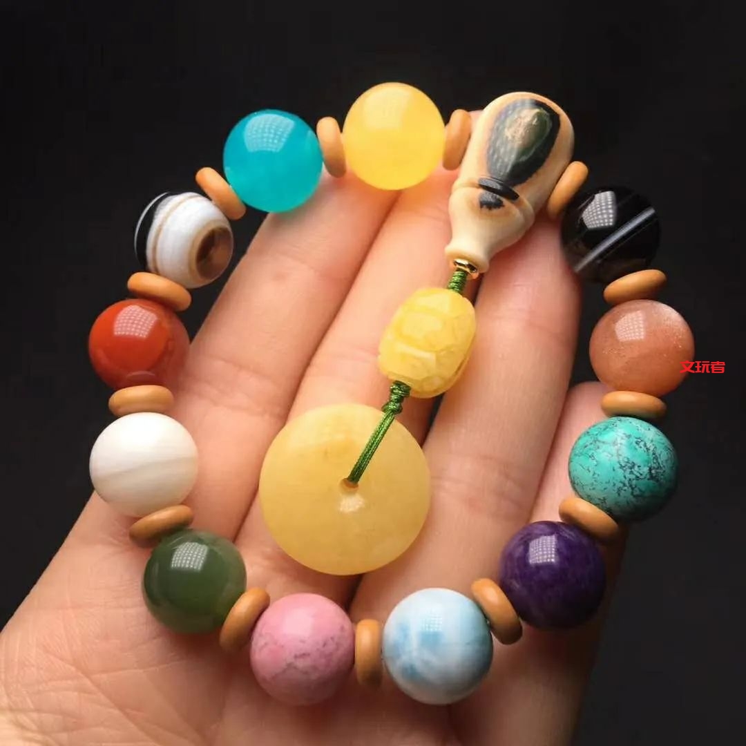 出门必备！这串多宝手串，绝对是全场焦点！