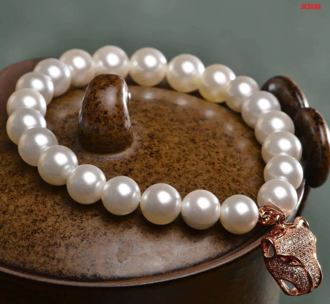 这种又大又圆的宝石，化身时髦利器，堪称国货之光！