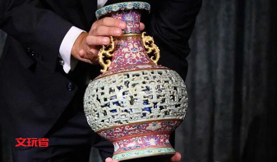 这个150块钱买的旧花瓶放了66年后，拍出8100万天价！